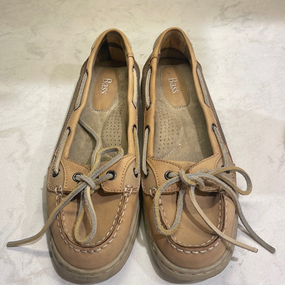 Bass Jetty Leather Slip on BOAT Shoes Size 9 - Excellent Used Condition!